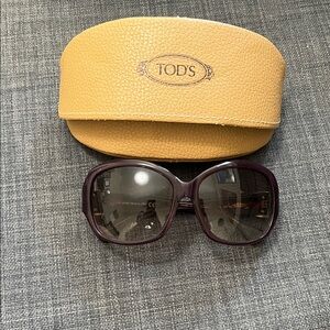 Tod's Purple Sunglasses with Case model TO2181F